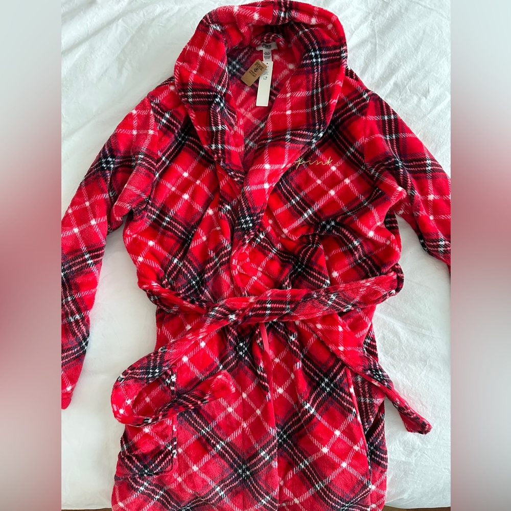 NEW Victoria’s Secret PINK Plush Robe
